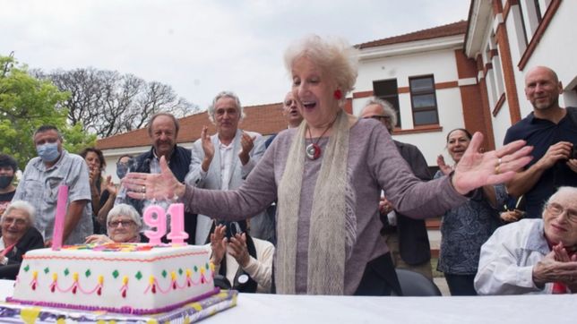 estela de carlotto cumplio 91 anos y ratifico el compromiso en la busqueda de los nietos