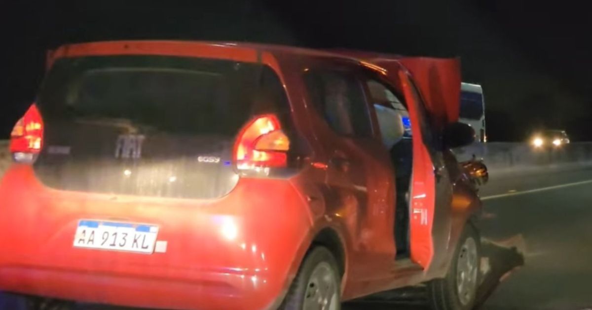 Impactante triple choque con heridos en la Autopista La PlataBuenos Aires