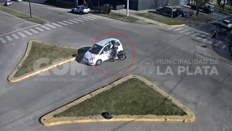 Un motociclista resultó herido tras un terrible accidente en la avenida 19
