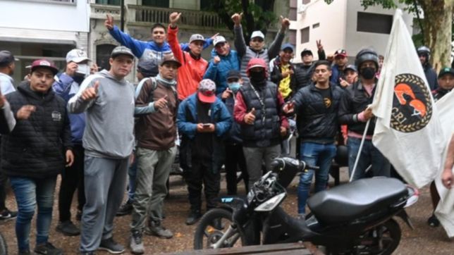 repartidores marcharon para pedir que se los desvincule de la interna de la uocra