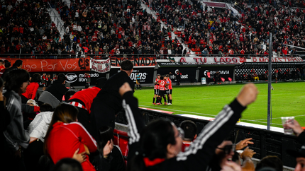 Estudiantes va por la clasificación en la Copa Libertadores ante su gente
