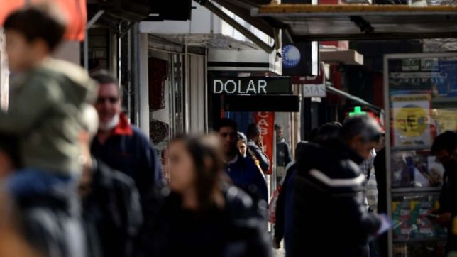 el dolar no da respiro, volvio a subir y marco un nuevo record