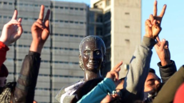 el pj la plata realizo un acto por los 69 anos de la muerte de eva peron