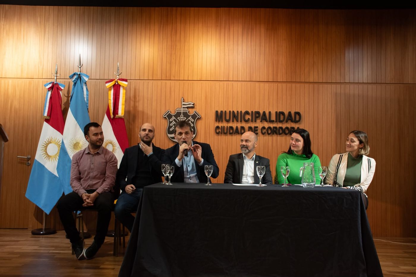 Representantes de La Plata y C&oacute;rdoba compartieron experiencias sobre pol&iacute;ticas de juventud