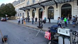 revuelo en pleno centro de la plata por la filmacion de la pelicula de ester exposito
