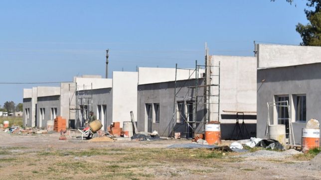 el gobierno construira 117 viviendas nuevas y finalizara otras 1.664 en misiones