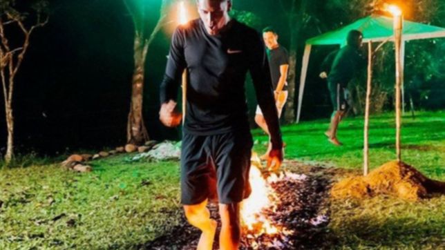 pablo sabbag, el delantero colombiano de estudiantes que entrena caminando sobre brasas