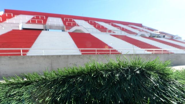 video: asi marcaron las lineas y quedo el cesped en el estadio de estudiantes