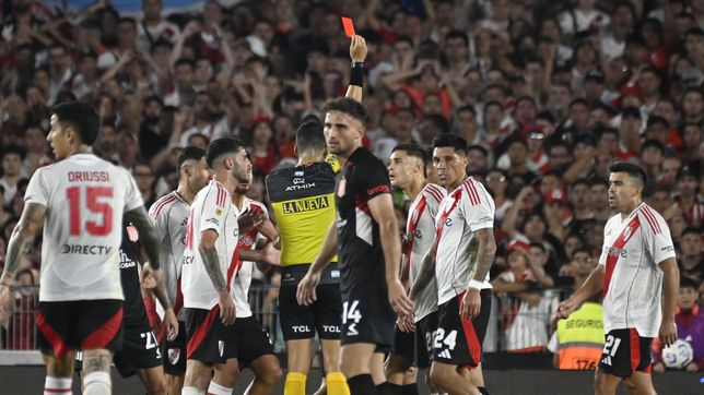 asi fue la roja a enzo perez que dejo al pincha con uno mas en el monumental