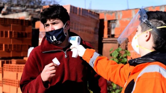 continuan los operativos anti coronavirus en los barrios de la plata