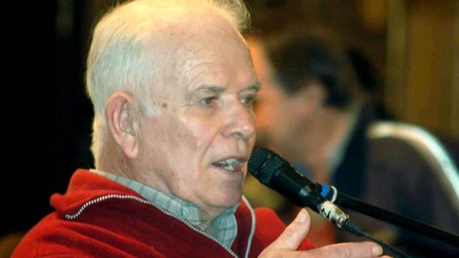 colocaran un busto en homenaje a julio lopez en los hornos