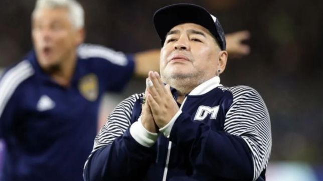 gimnasia inaugura un mural en homenaje a diego maradona en el estadio del bosque