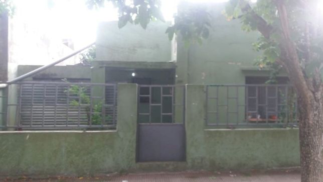 una platense viajo por problemas de salud, volvio a su casa y la encontro usurpada