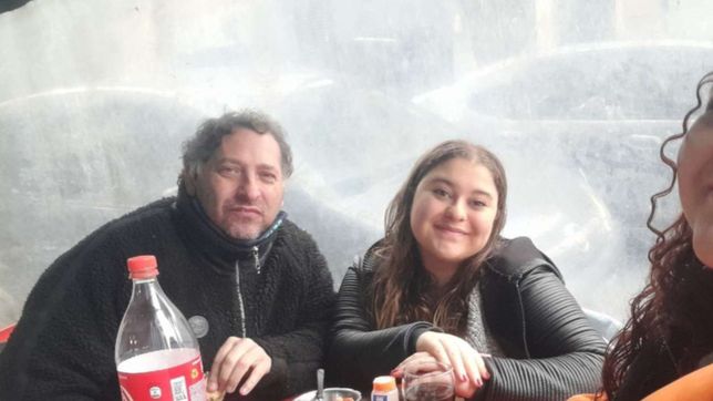 su hijo murio por covid-19 y ella le sigue escribiendo por whatsapp: es un acto de amor