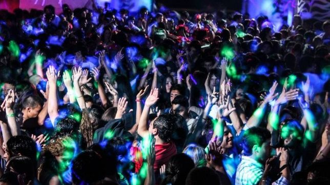 ¿cuidamos nuestros oidos? fonoaudiologos salen a escuchar la noche platense