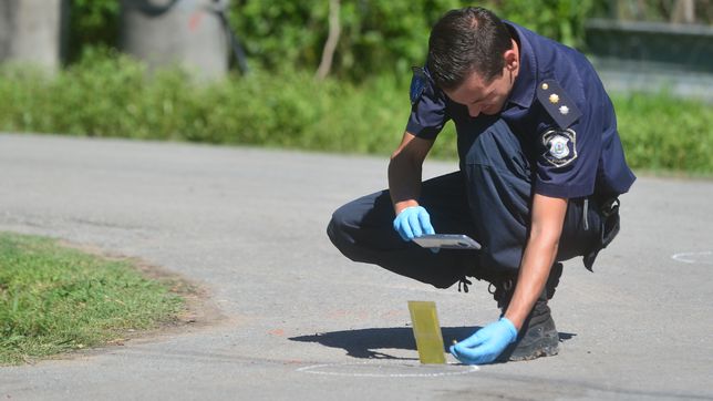 revelan que la victima del crimen que sacude a la plata fue atacada por el robo de una moto