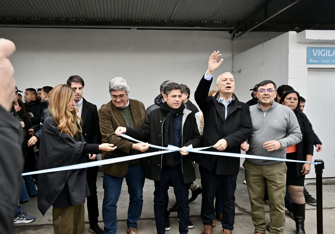 Julio Alak, Axel Kicillof y Javier Rodríguez inauguraron la flamante sede del Mercado Bonaerense en La Plata