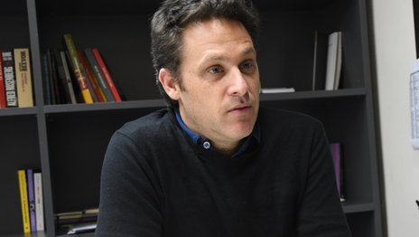 Martín Sivak presenta La llorería en La Plata, su libro más íntimo y personal Martín Sivak presenta La llorería en La Plata, su libro más íntimo y personal