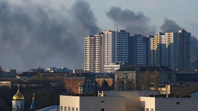 rusia bombardeo una base militar cerca de polonia y murieron decenas de personas