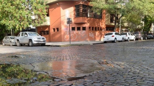 apuran la votacion de las ordenanzas para sacar adoquines y permitir publicidades en taxis