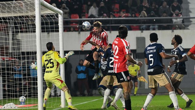 estudiantes tiro la historia a la cancha y logro una clasificacion agonica