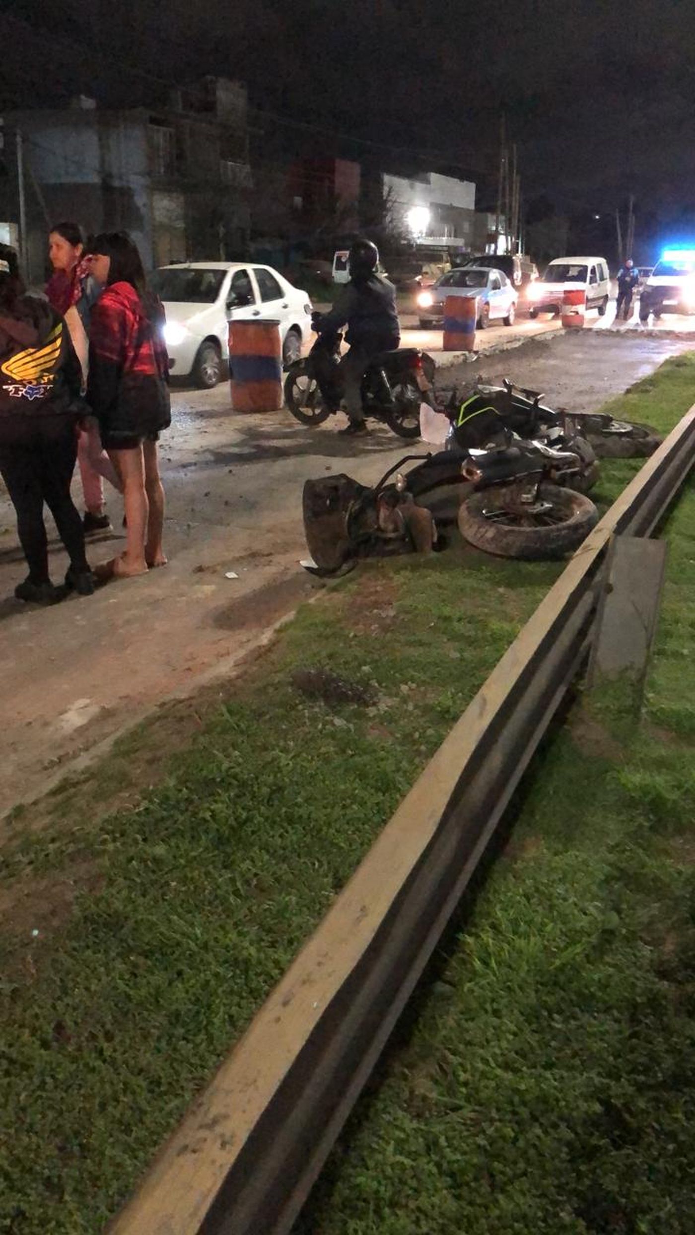 El motociclista fue trasladado a un hospital de La Plata.