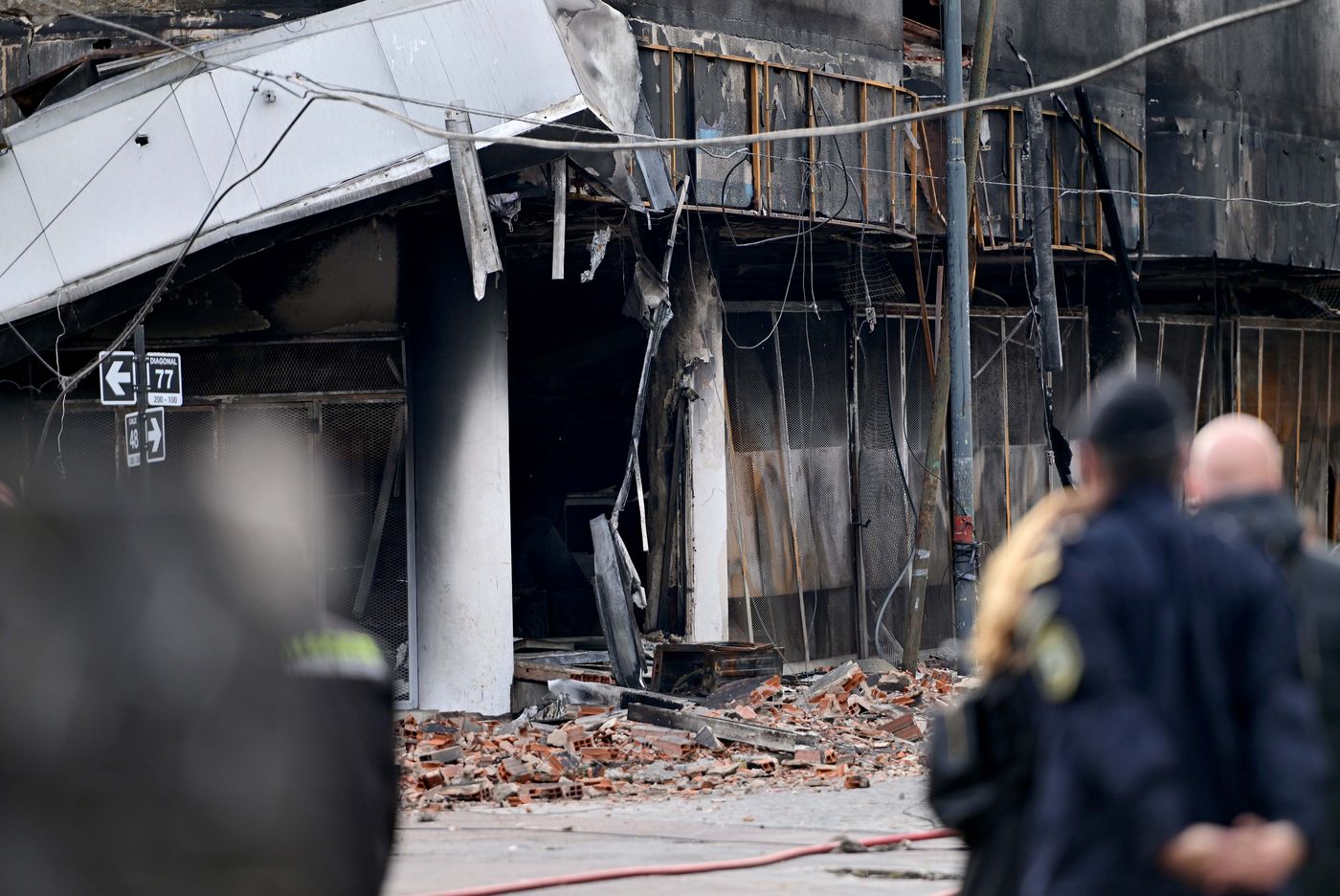 Incendio y derrumbe en diagonal 77 (15)