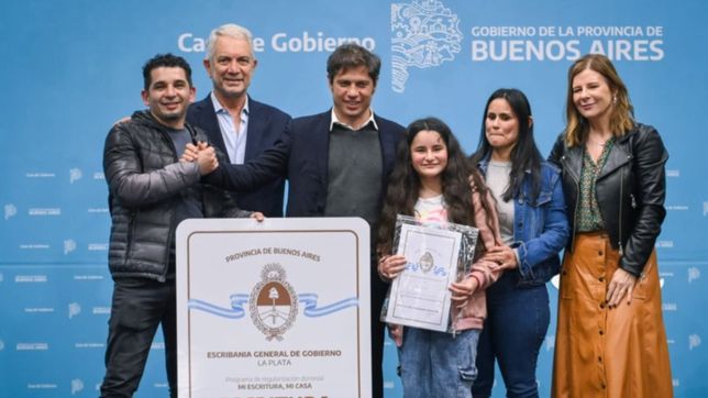 alak y kicillof escrituraron el estadio unico y regularizaron la situacion de 200 familias