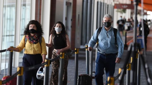 el plan del gobierno para recibir extranjeros ante la nueva ola de covid-19 en europa