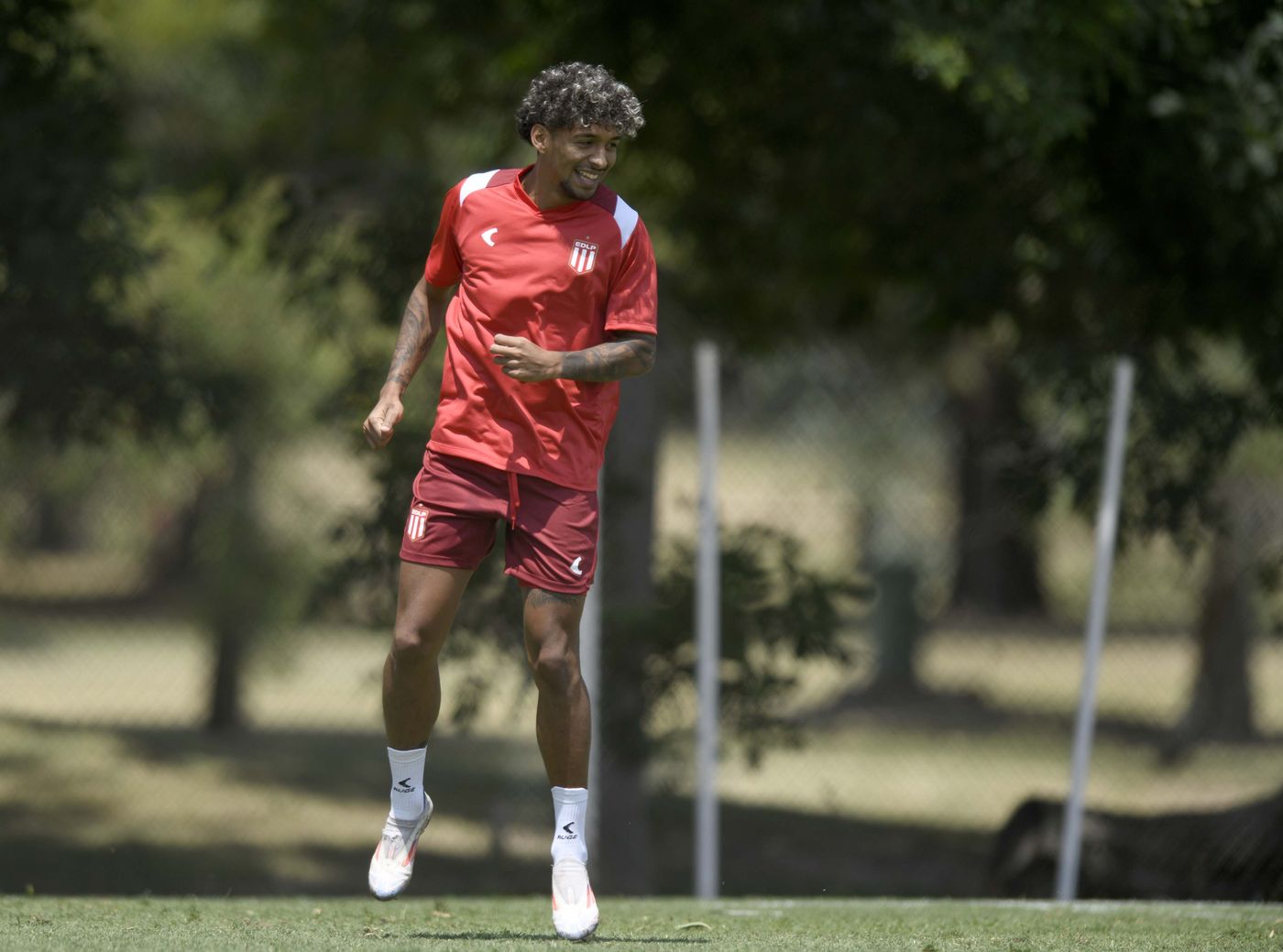 Estudiantes entrenamiento pretemporada Medina