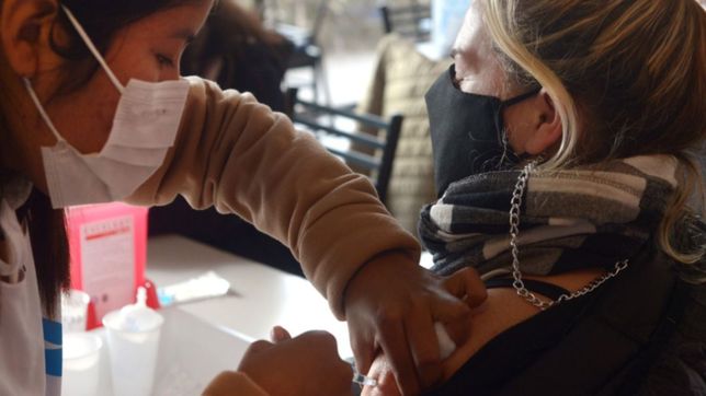 mas del 55% de la poblacion argentina ya esta vacunada contra el coronavirus