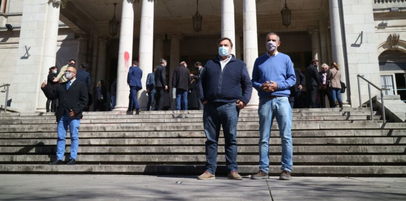 Claudio Frangul Diego Rovella Carteles