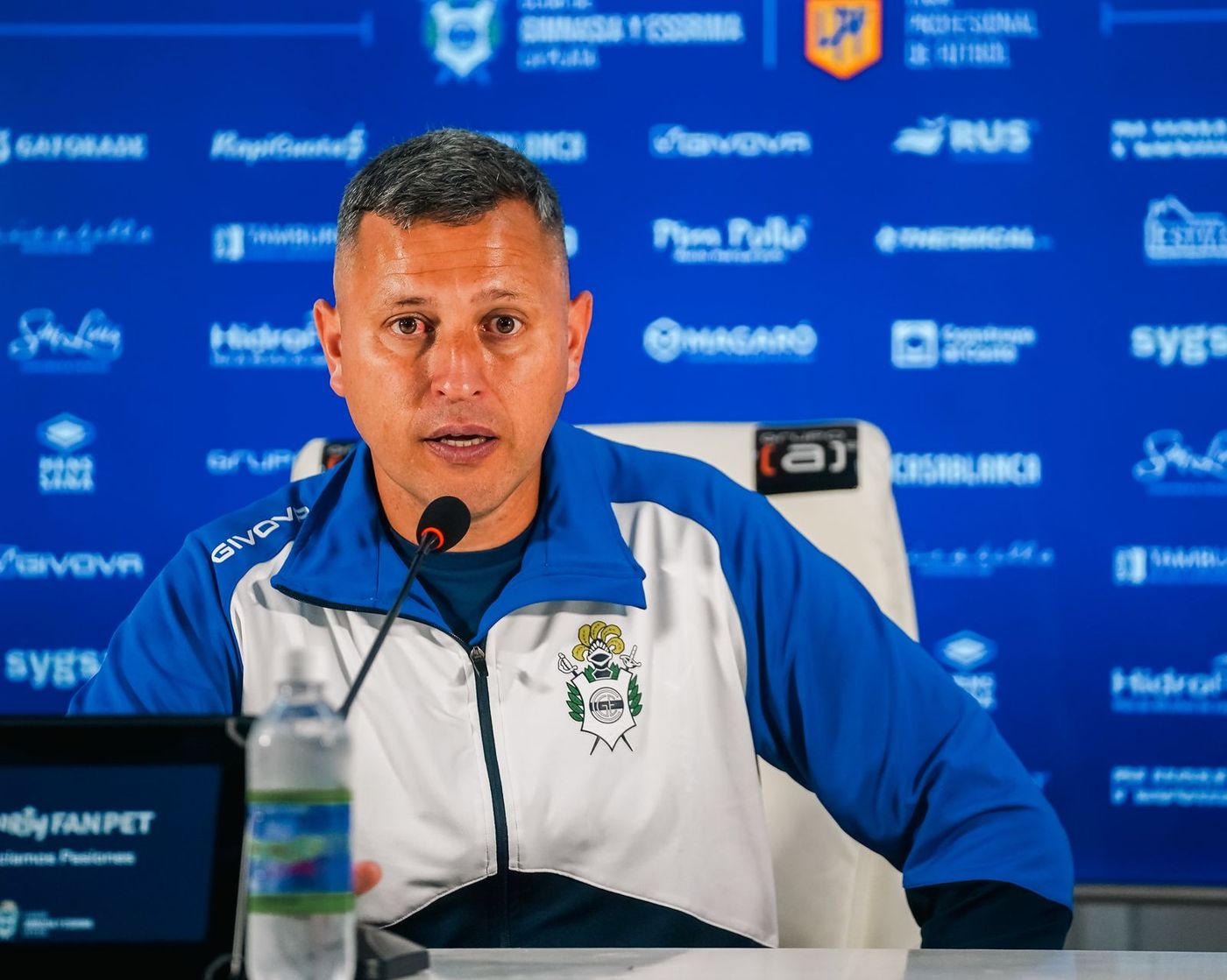 Gimnasia Riestra Flores conferencia.jpeg