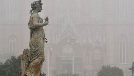 Miércoles patrio con manto de niebla y ascenso de la temperatura para los próximos días