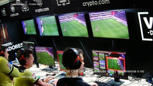 tiene proximidad sobre el golero: la polemica en el var cuando anulan el gol del pincha