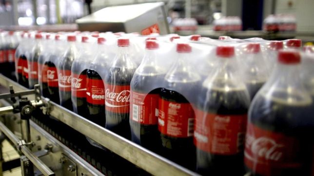 coca cola contra las cuerdas: pidio un plan preventivo de crisis para su planta en capital