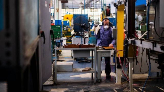 cuales son los cursos que se daran en berisso y por los que pagan $25.000 a los inscriptos