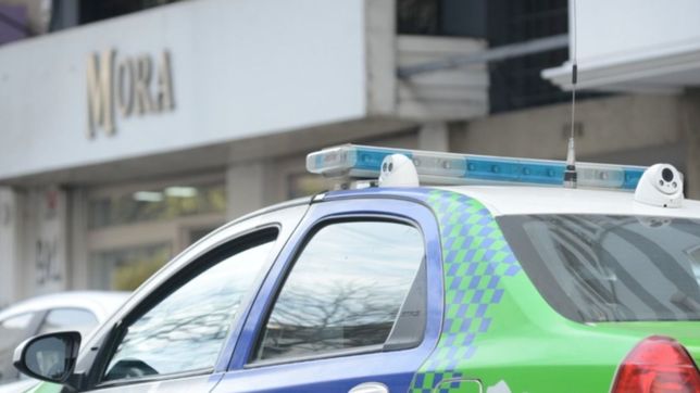 le robaron a una mujer con un revolver y un destornillador y los detuvieron a tres cuadras