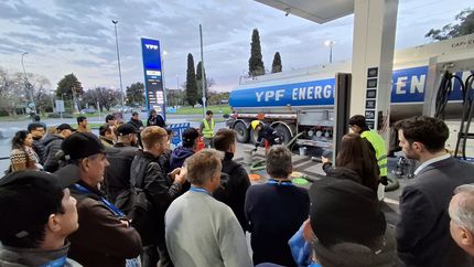 YPF mostró la tecnología detrás de sus combustibles en la Refinería