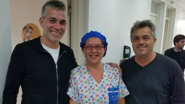 los dirigentes del lobo y un gesto que emociono a todos en la clinica del nino