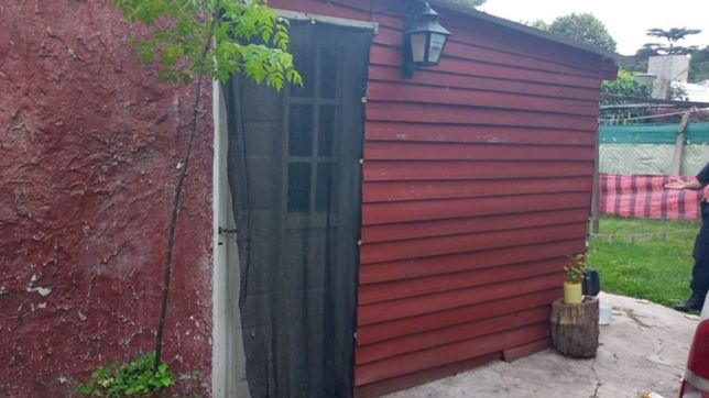 encerradas y sin poder salir: asi mantenian cautivas a una madre y su hija en la plata