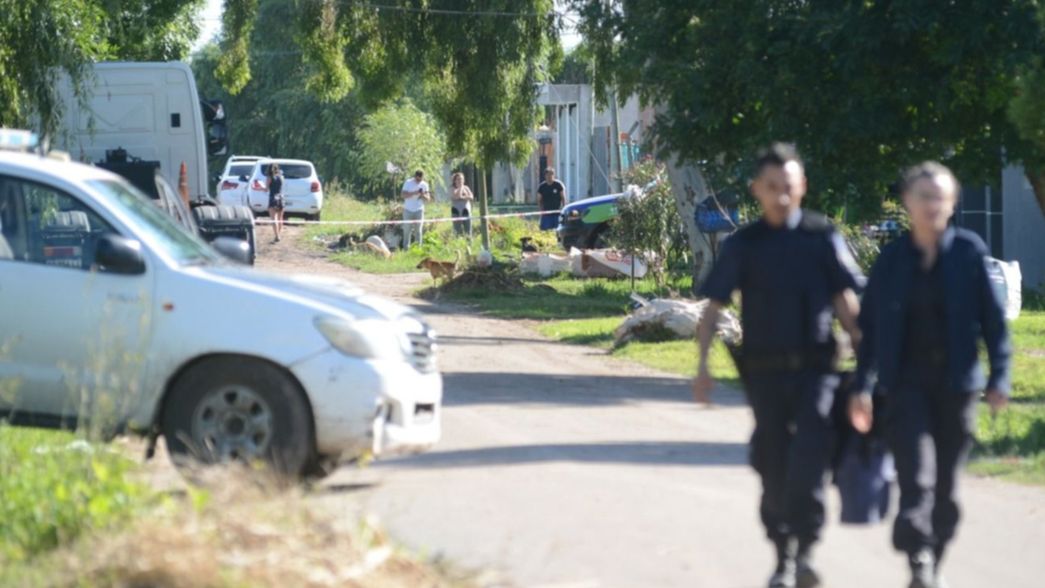 Buscan a un joven por el triple crimen de Melchor Romero que sería el asesino