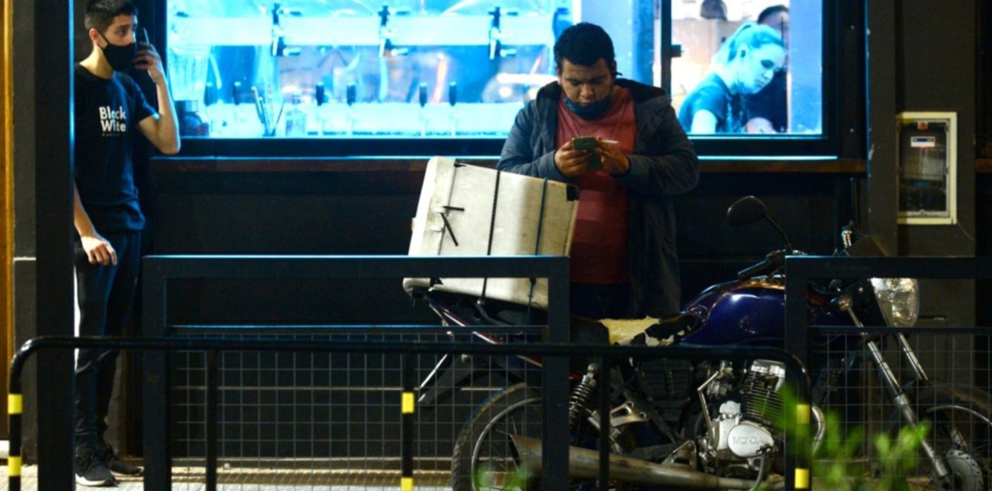 coronavirus pandemia controles Nocturnidad toque de queda noche comercios bares y restaurantes barbijos - bares y restaurantes coronavirus noche controles delivery