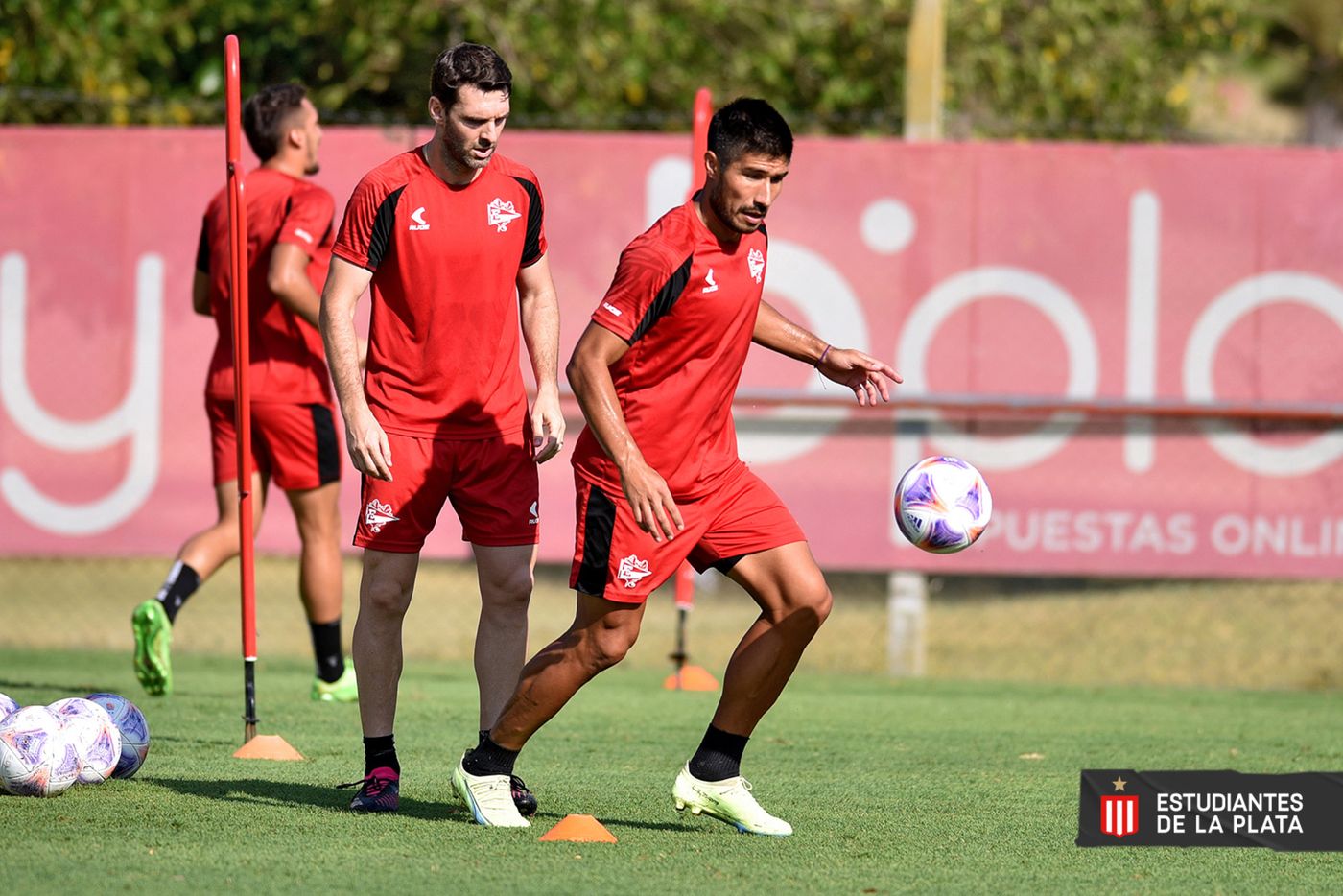 Luciano Lollo durante uno de los entrenamientos de Estudiantes.
