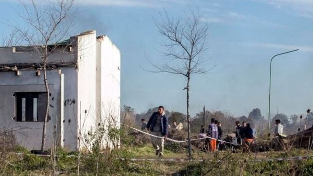 robos, destrozos y animales muertos: conflicto por la usurpacion del colegio agrotecnico