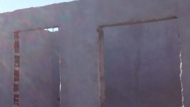 cuidaba una casa tras la muerte del dueno, se la usurparon y ahora quedo en la calle