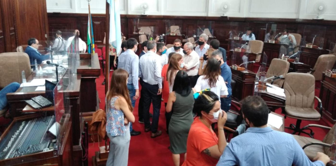 1606323675770.jpg?x=3&y=83&width=1274&height=637&rotate=0&scaleX=1&scaleY=1&ow=1280&oh=720&&cw=1920&ch=950