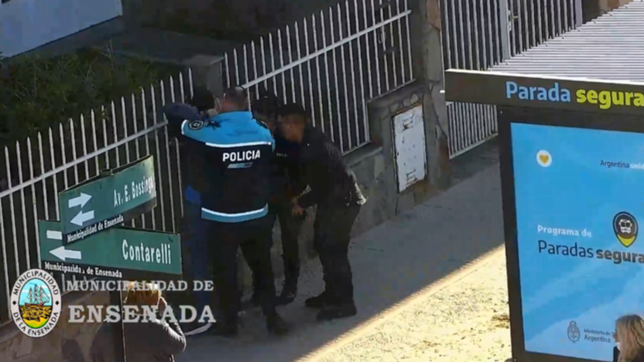 video: ataco a la novia, los policias la vieron llorando por las camaras y termino preso