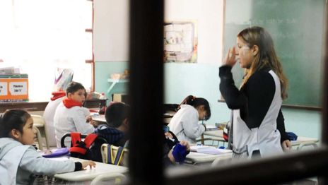 Los docentes endurecen su posición y reclaman una urgente recomposición de los salarios