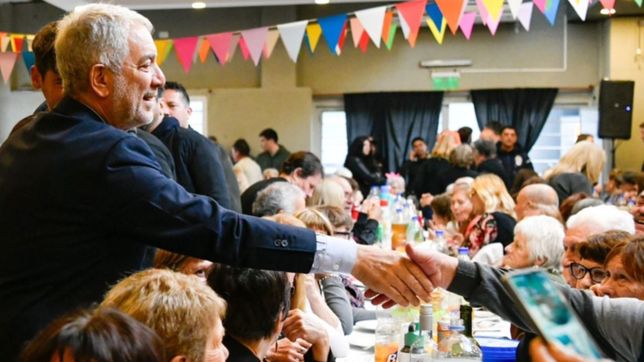 con un almuerzo, alak homenajeo a los jubilados platenses en su dia